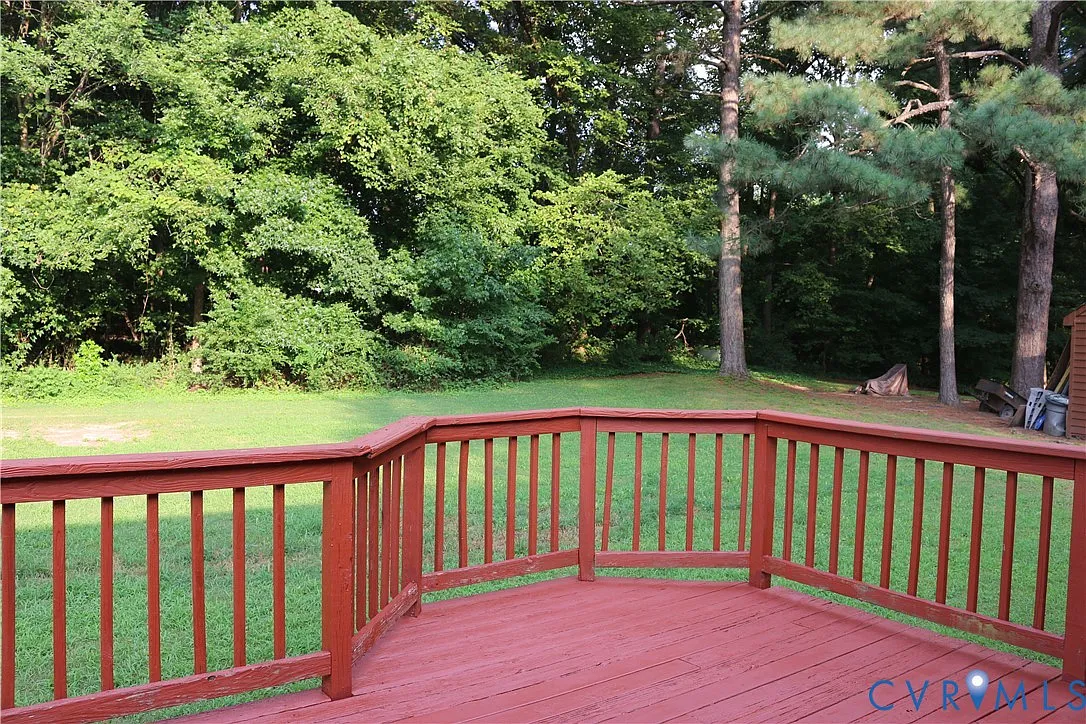 4 bed, 2.0 bath, 1384 sqft, $2,165 — Photo 3