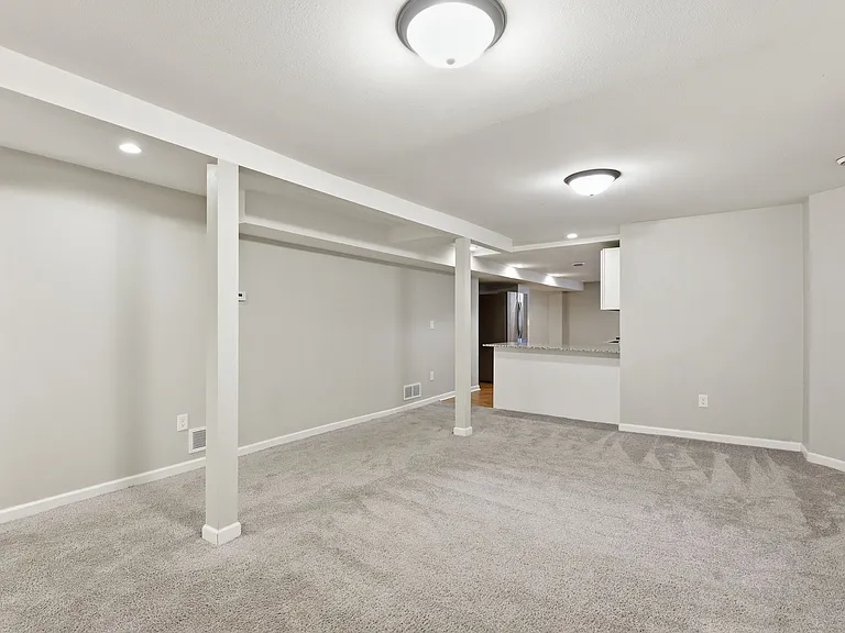 3244 Grand Ave S — Photo 15
