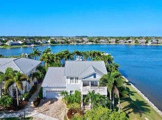 5222 Point Harbor Ln, Apollo Beach, FL 33572