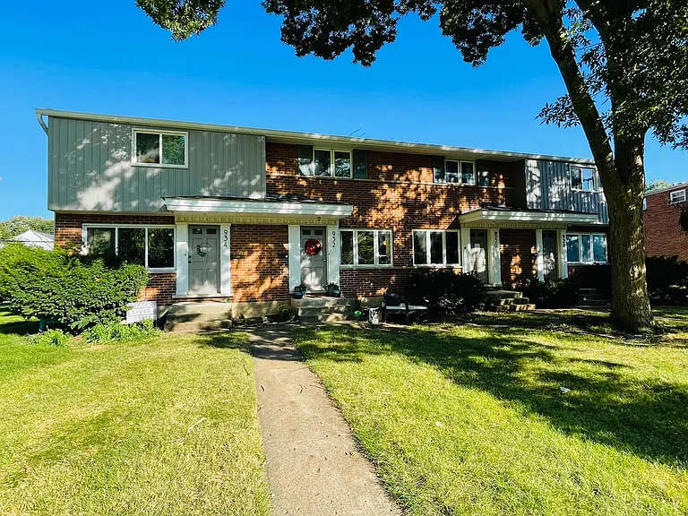 928 Woodhill Dr — Photo 1