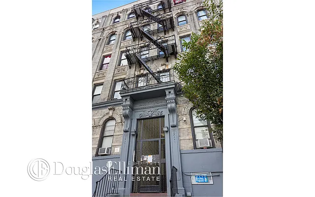 Sold by Douglas Elliman | media 18