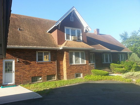 2nd image of 205 Parsons Dr