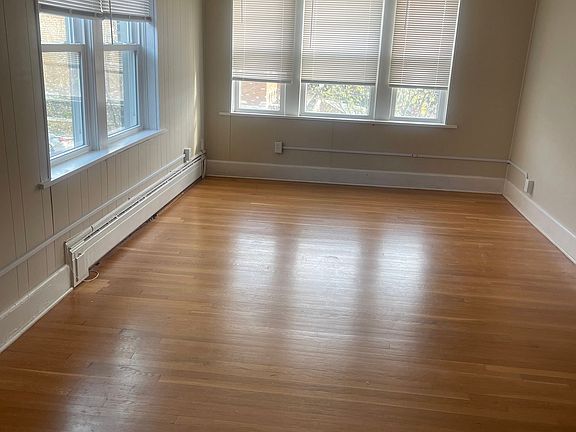 3rd image of 3920 Wilmington Ave APT 2W