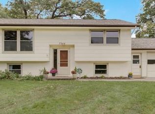 7344 Silver Lake Rd, Mounds View, MN 55112