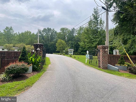 3rd image of 24304 McGlue Rd