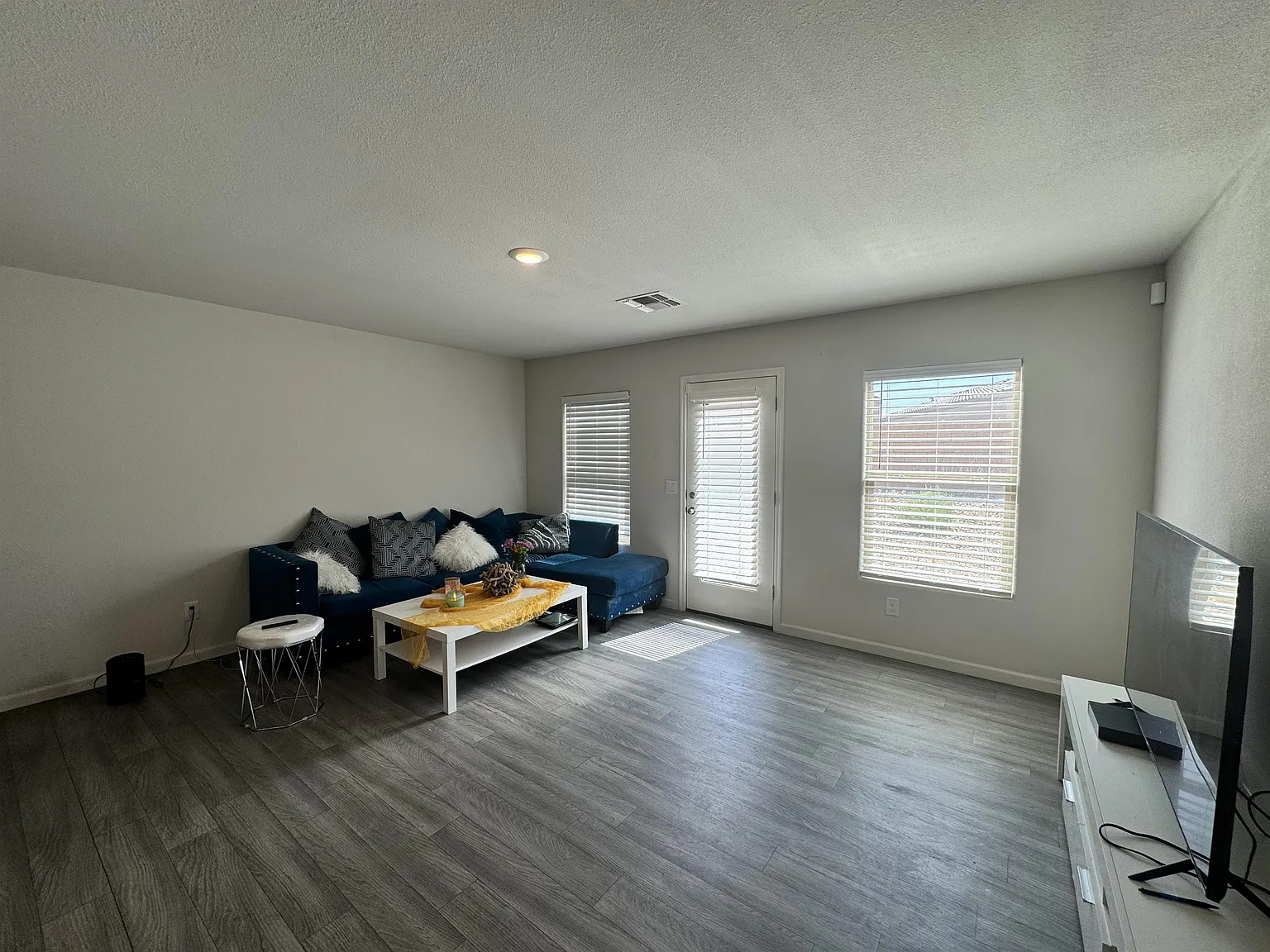 2402 Sandpiper Drive - 1 — Photo 2