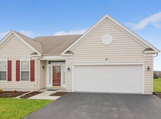 210 Cog Hill Dr, Honey Brook, PA 19344