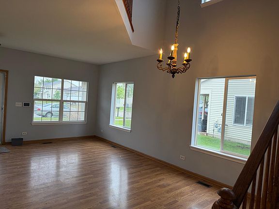 5th image of 2208 Rebecca Cir