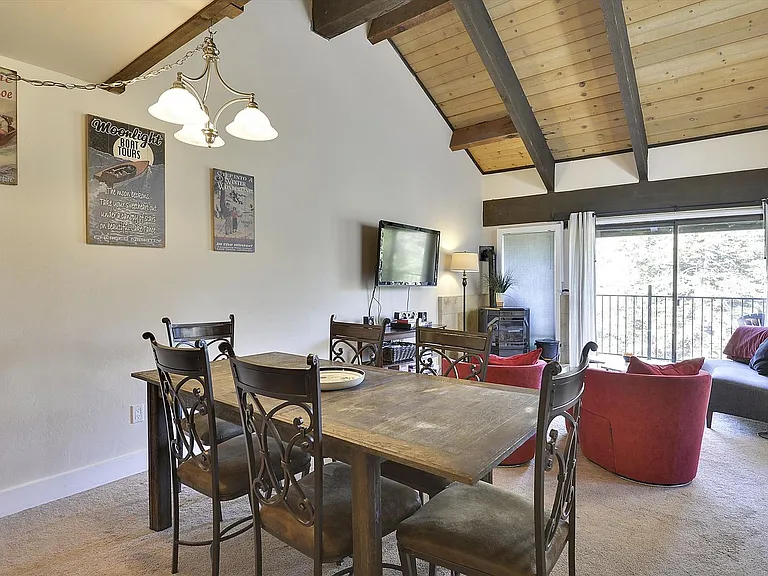2090 Chalet Rd #8 — Photo 3