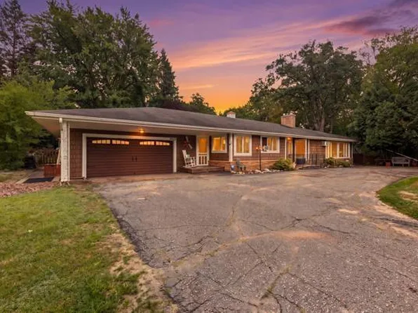 1507 S 6th St, Brainerd, MN 56401