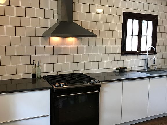 3rd image of 2021 W 50th St
