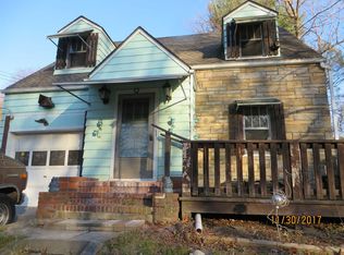 20 Cedar Ln, Poughkeepsie, NY 12601