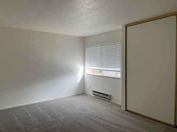 5th image of 903 Apricot Ave APT F