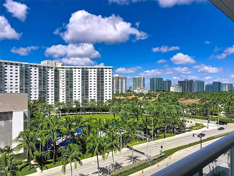 19201 Collins Ave #636 — Photo 23