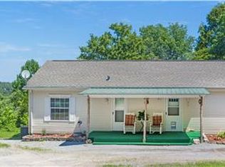 2025 Buck Smith Rd, Palmyra, TN 37142