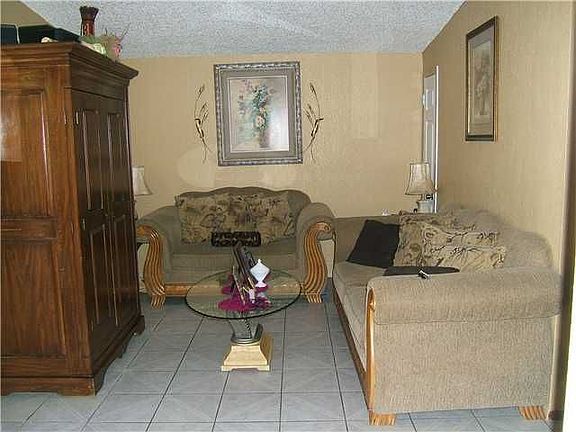 2nd image of 147 Marquita Ln