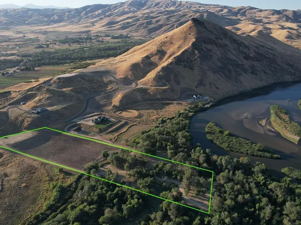 8735 Lagoon Ln, Emmett, ID 83617
