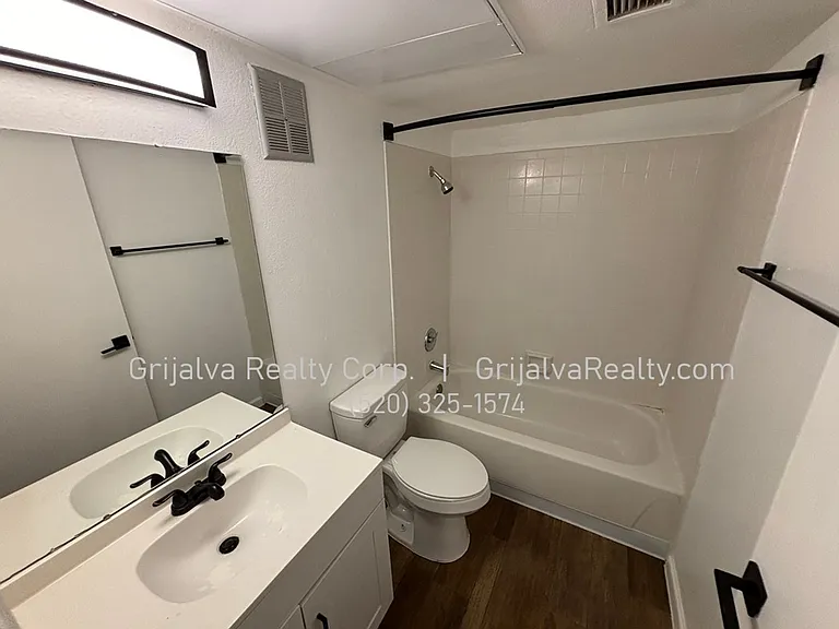 2322 Elaine Blvd — Photo 9