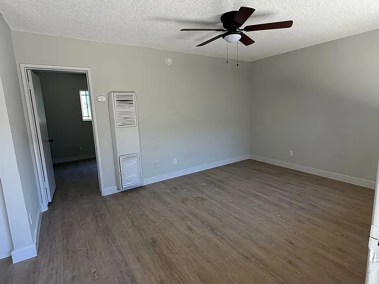8029 S Hoover St — Photo 2