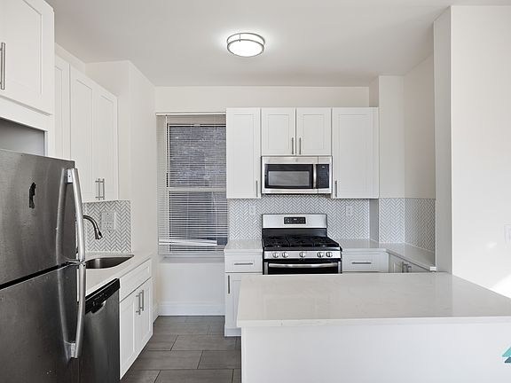 5th image of 215 W 116th St APT 6B