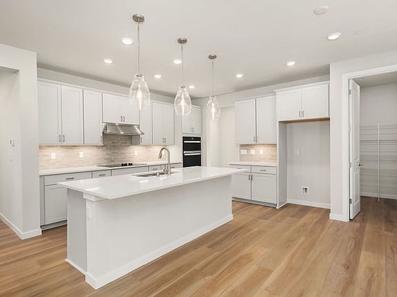 Kitchen with Walk-in Pantry