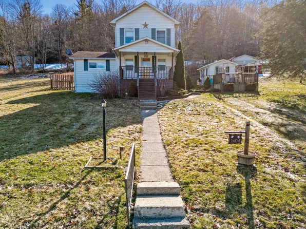 1402 Cooper Ave, Grassflat, PA 16839