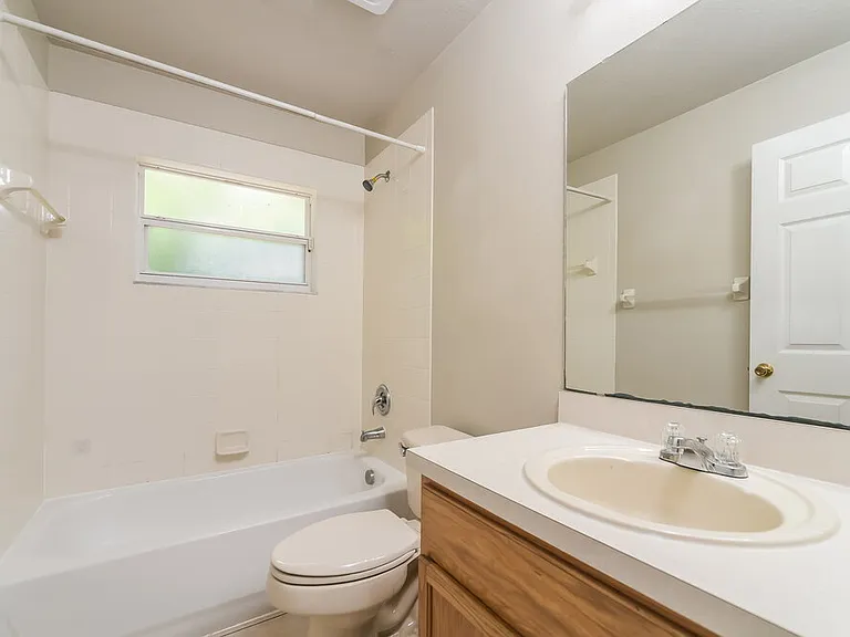 213 Owenshire Cir — Photo 15