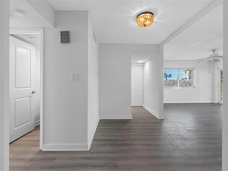 1451 Gulf Blvd #101 — Photo 5