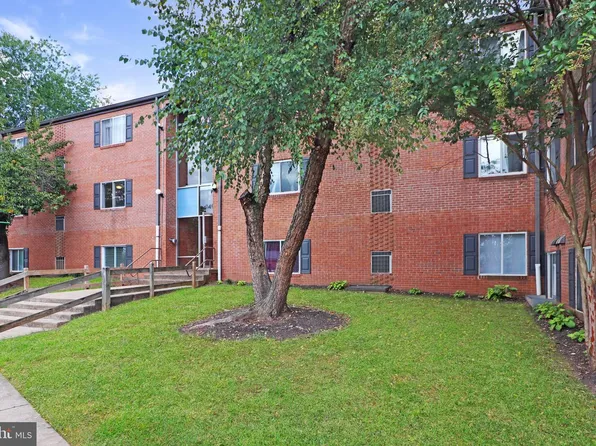 7497 Prince Charles Ct APT 5, Manassas, VA 20111