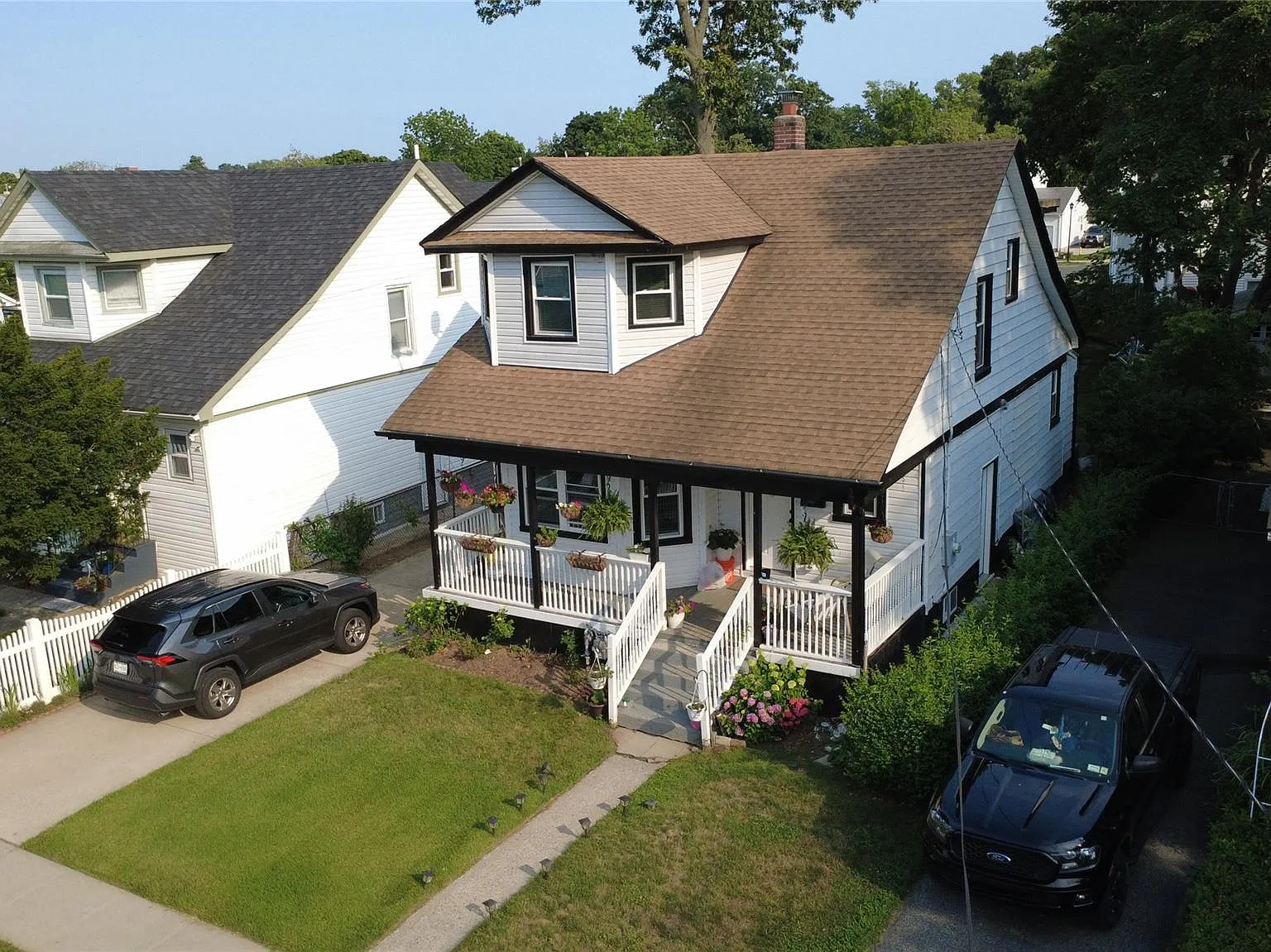 4 bed, 2.5 bath, 1369 sqft, $4,600 — Photo 4