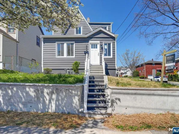 648 9th St, Carlstadt, NJ 07072