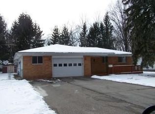 731 Liberty St, Algonac, MI