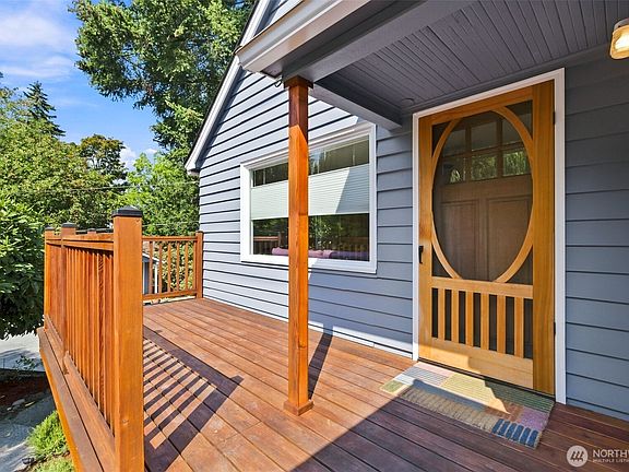 2nd image of 1102 SW 124th Street
