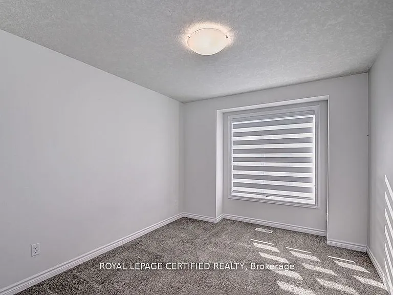 54 Pondcliffe Dr — Photo 13