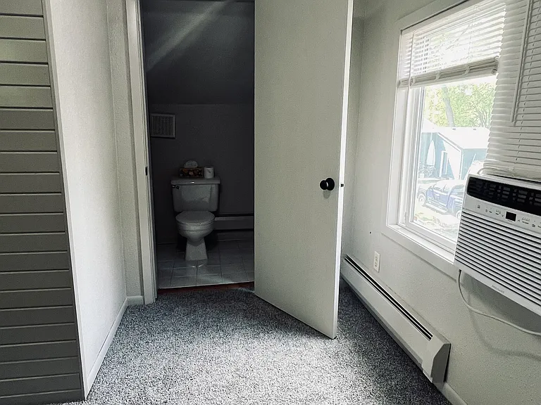 336 Grove St SW #2 — Photo 4
