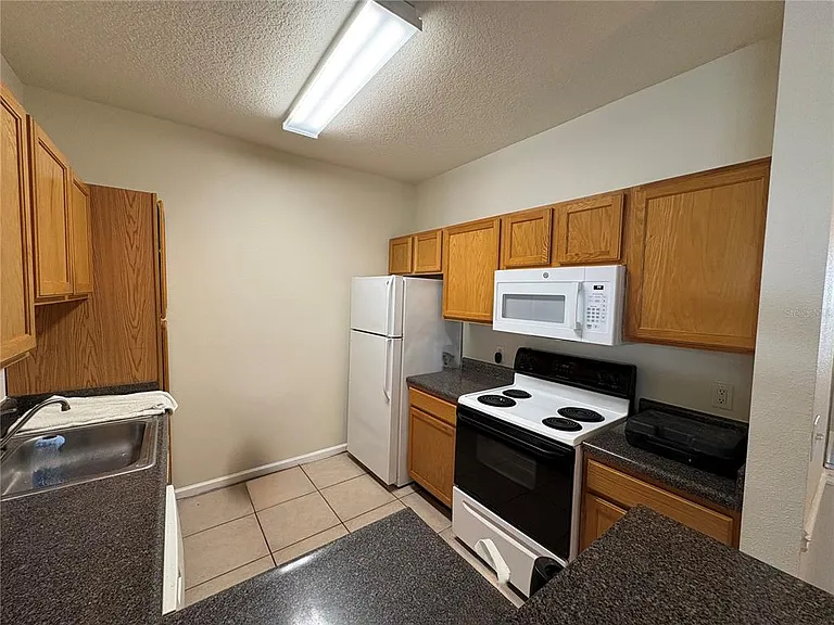 4802 51st St W #102 — Photo 6