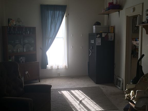 3rd image of 1907 N Keene Ave