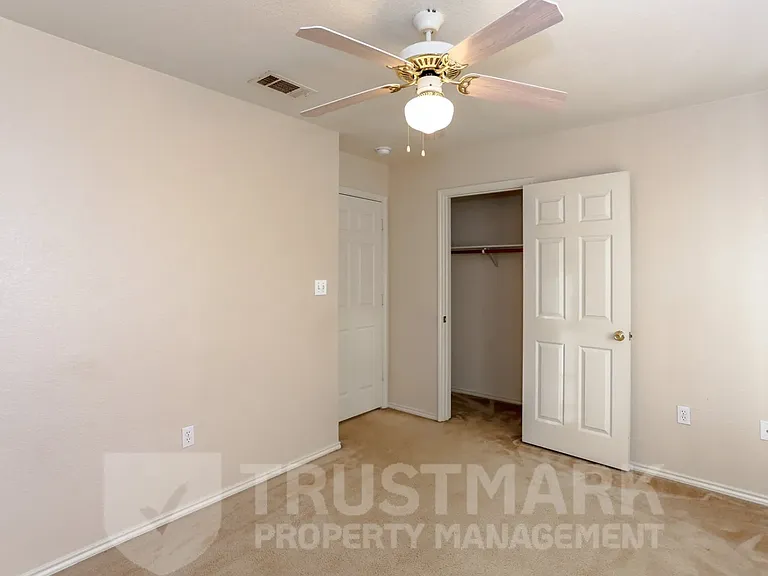 700 S Amy Ln #205 — Photo 13