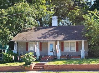 105 W Academy St, Madison, NC 27025