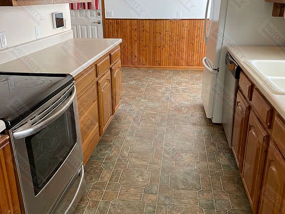 3rd image of 208 E Sunset Dr #A