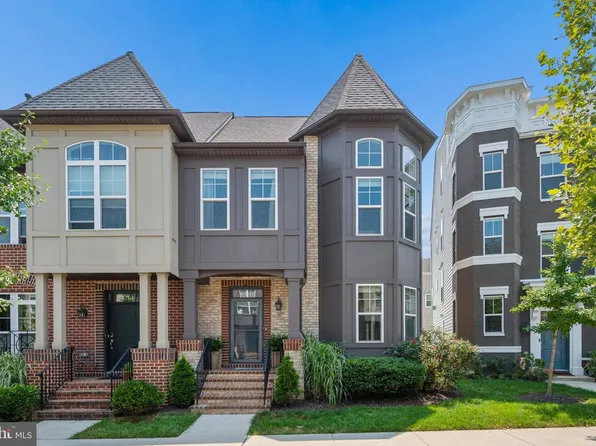 1132 Holden Rd, Frederick, MD 21701