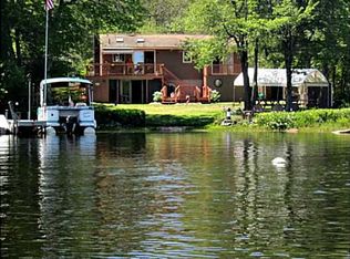 17 Airy Acres Dr, Glocester, RI 02814