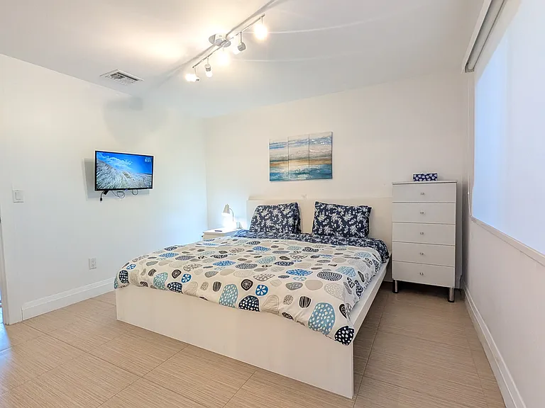 4324 N Ocean Dr #2 — Photo 6