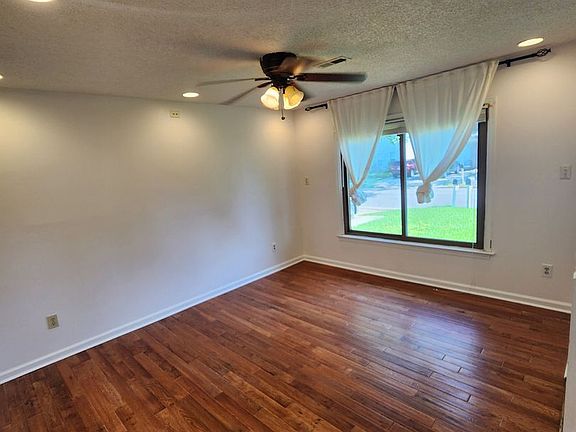 2nd image of 1524 Collingswood Trl
