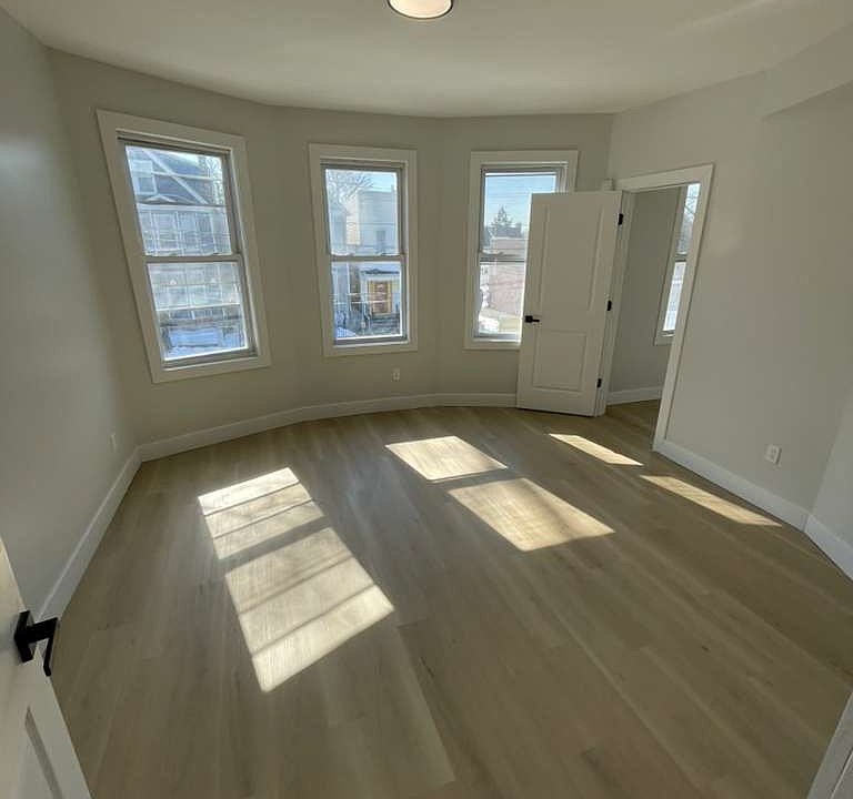 1st image of 575 13th Ave #2F
