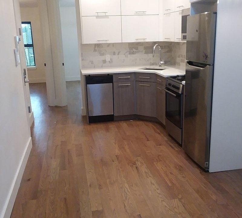 2nd image of 463 Kosciuszko St APT 1