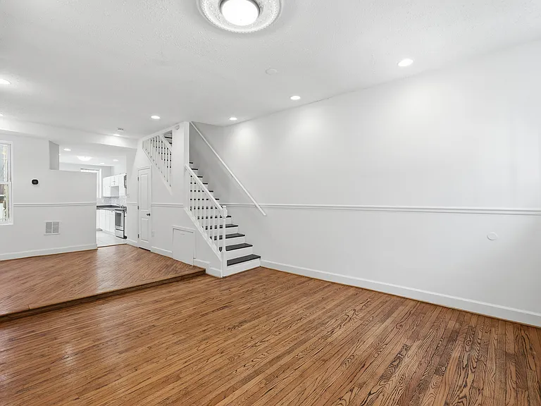1320 Florida Ave NE — Photo 6