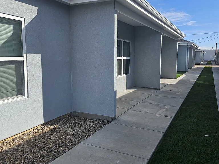 322 N Avenue B #A — Photo 2