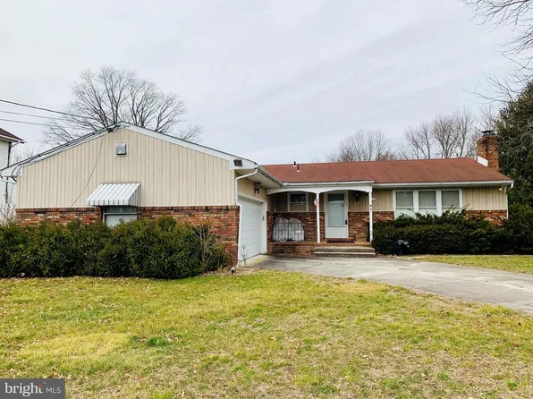 41 W Mill Rd, Maple Shade, NJ 08052
