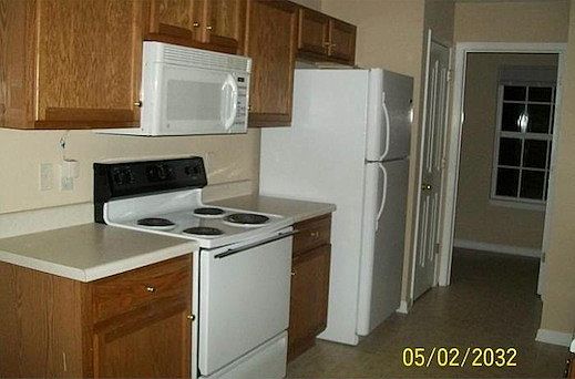 2nd image of 3003 Roscommon Dr